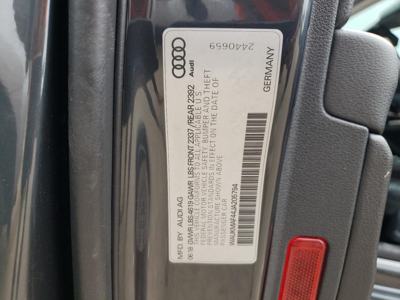 WAUKMAF44JA205794 2018 Audi A4 Premium