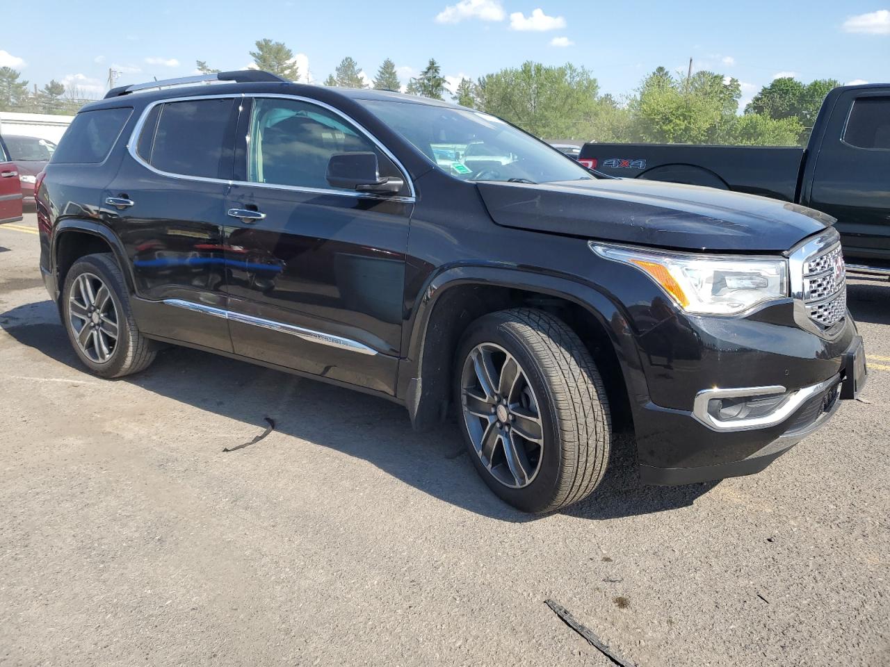 2017 GMC Acadia Denali vin: 1GKKNXLS8HZ133181