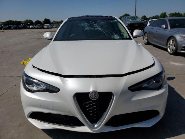 2017 Alfa Romeo Giulia Ti VIN: ZARFAECN6H7555992 Lot: 54807794