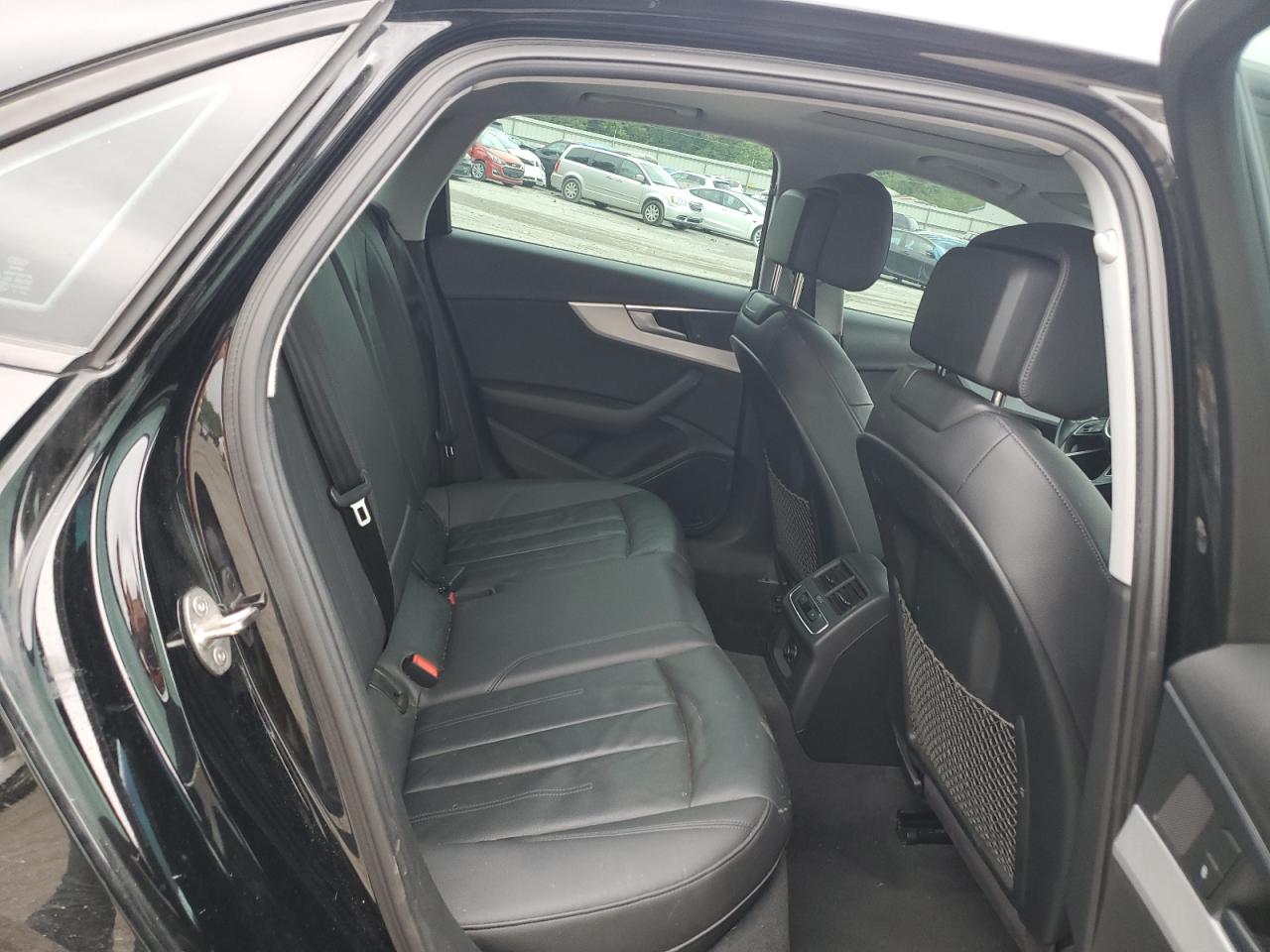 WAUANAF40HN022825 2017 Audi A4 Premium