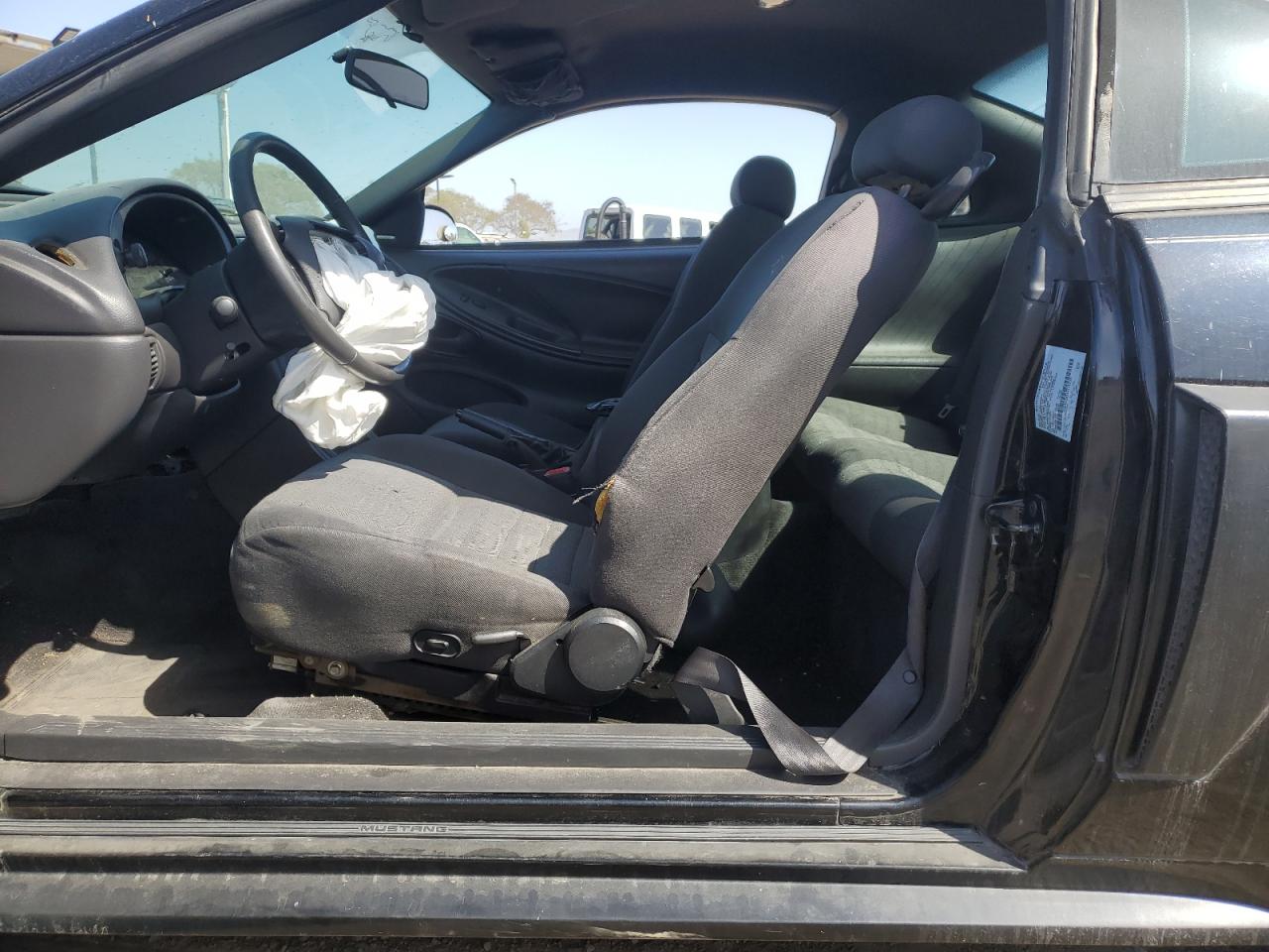 1FAFP42XX4F115320 2004 Ford Mustang Gt