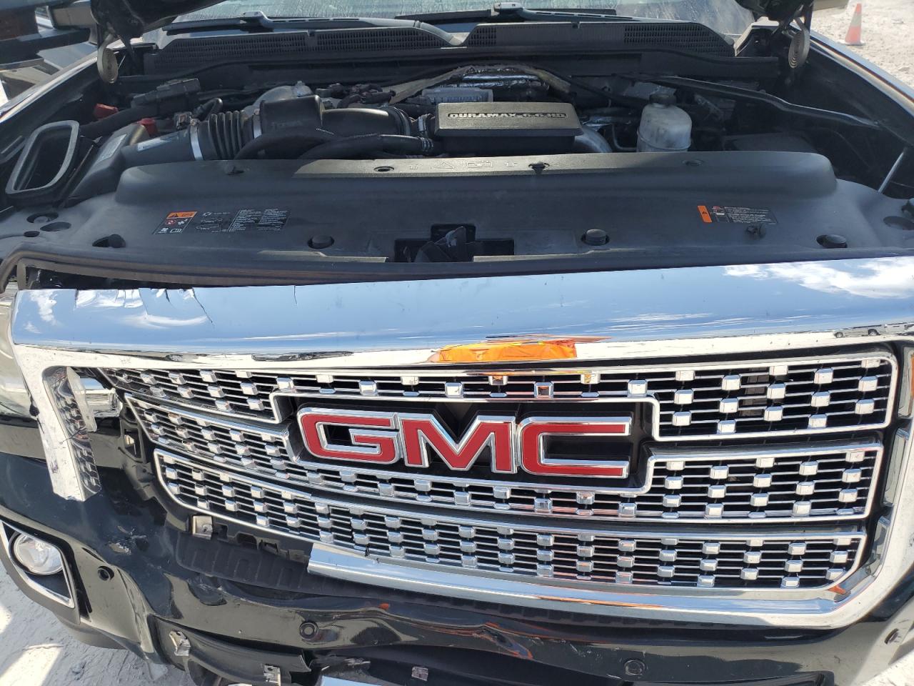 1GT12SEY1KF281931 2019 GMC Sierra K2500 Denali