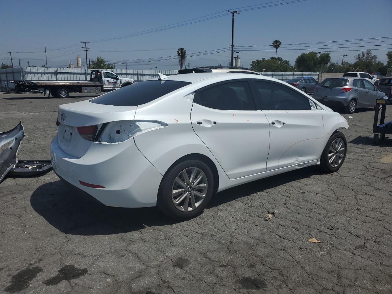 5NPDH4AE3FH636676 2015 Hyundai Elantra Se