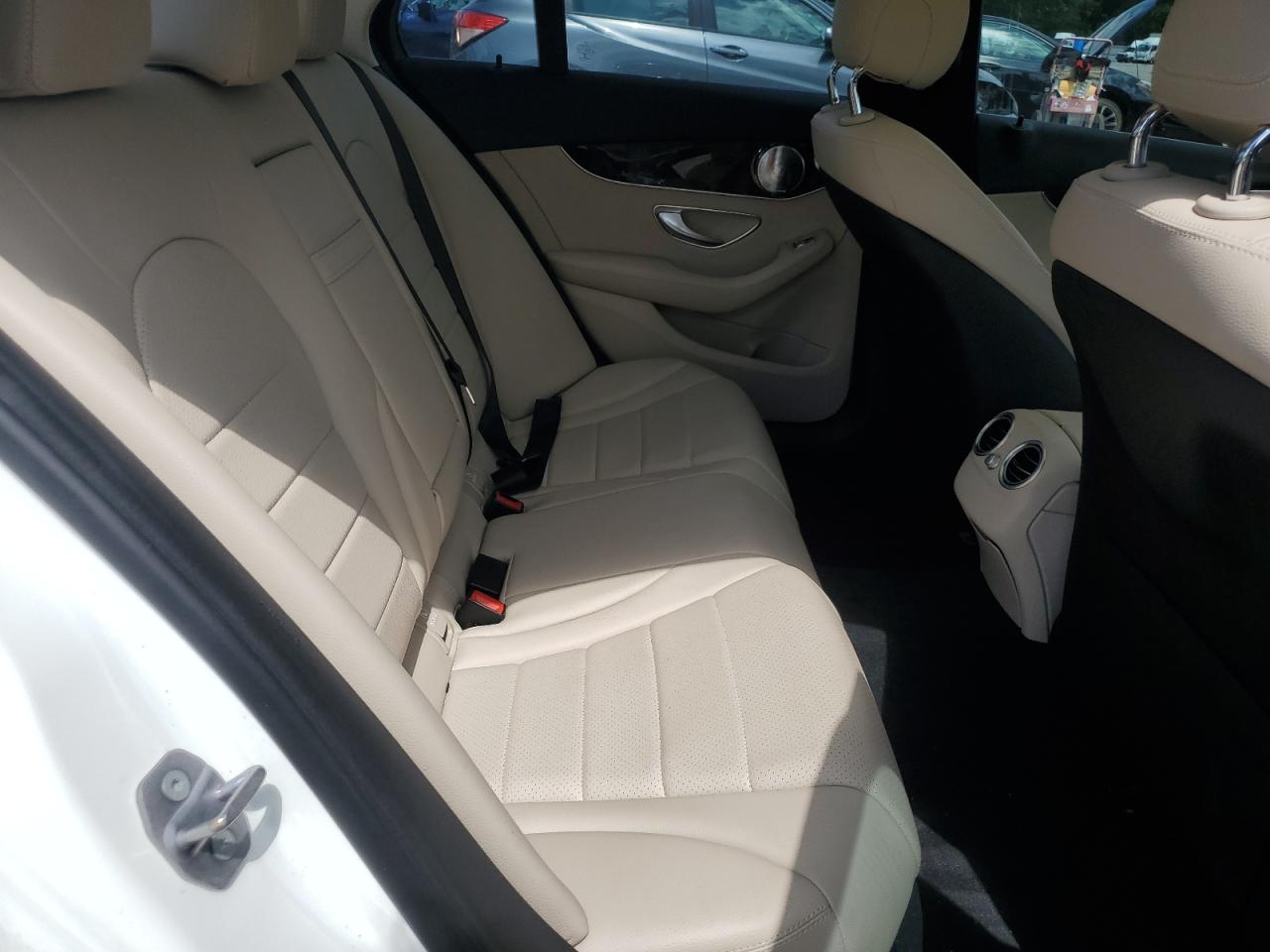 55SWF4KB3HU197563 2017 Mercedes-Benz C 300 4Matic
