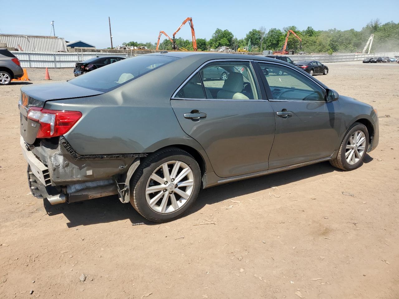 4T4BF1FK9ER349780 2014 Toyota Camry L