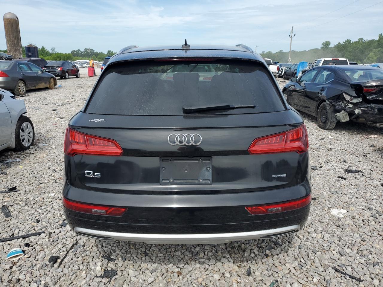 WA1ANAFY1K2128354 2019 Audi Q5 Premium