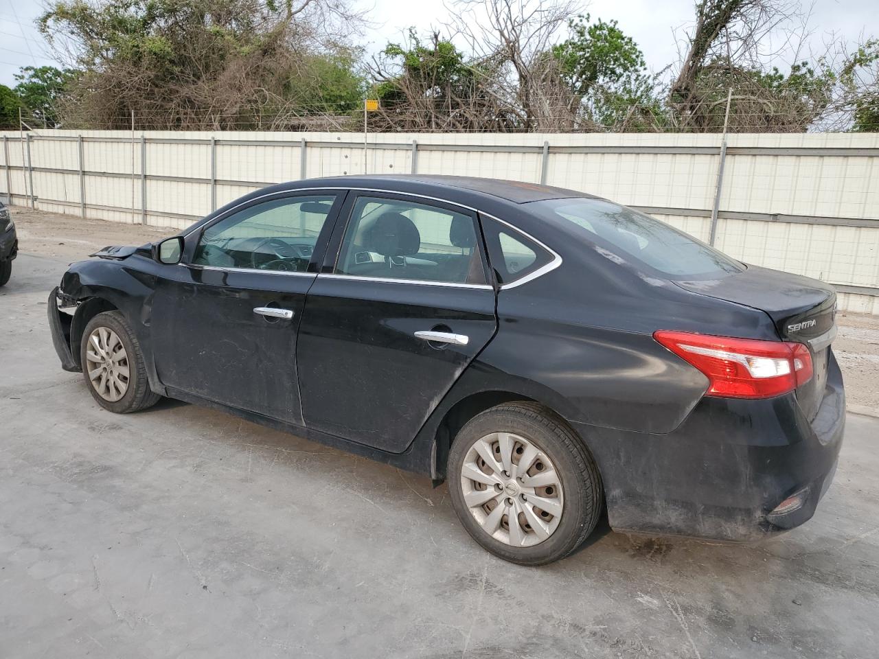 3N1AB7AP0GY335880 2016 Nissan Sentra S