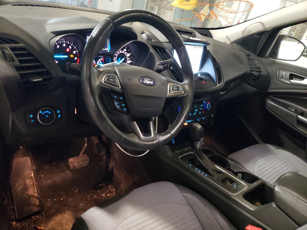 1FMCU0G90HUA43923 2017 Ford Escape Se