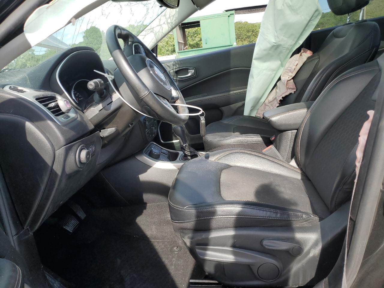 3C4NJDBB9KT735798 2019 Jeep Compass Latitude