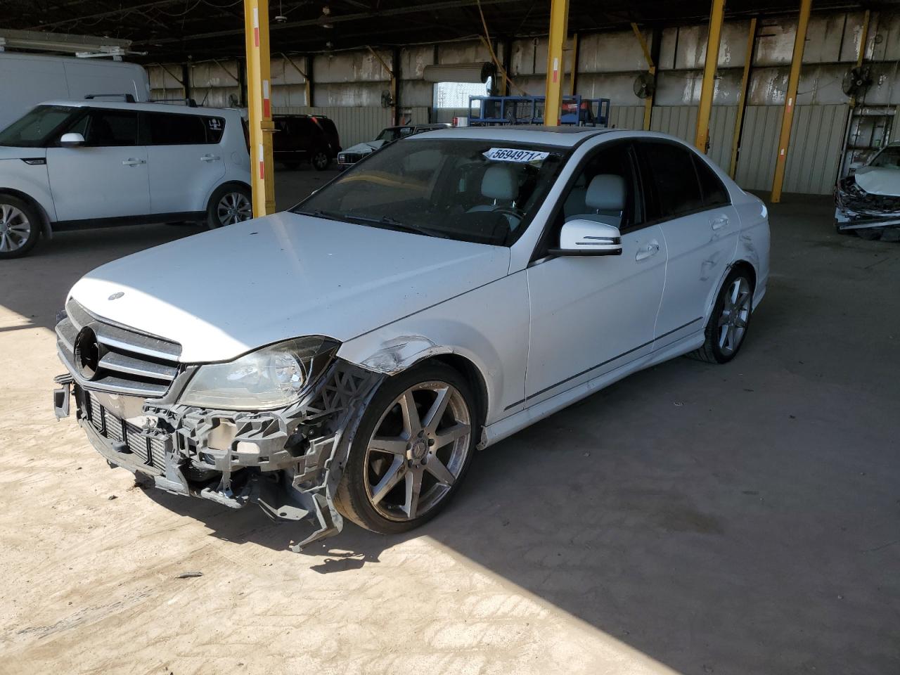 2014 Mercedes-Benz C 250 vin: WDDGF4HB4EG241185