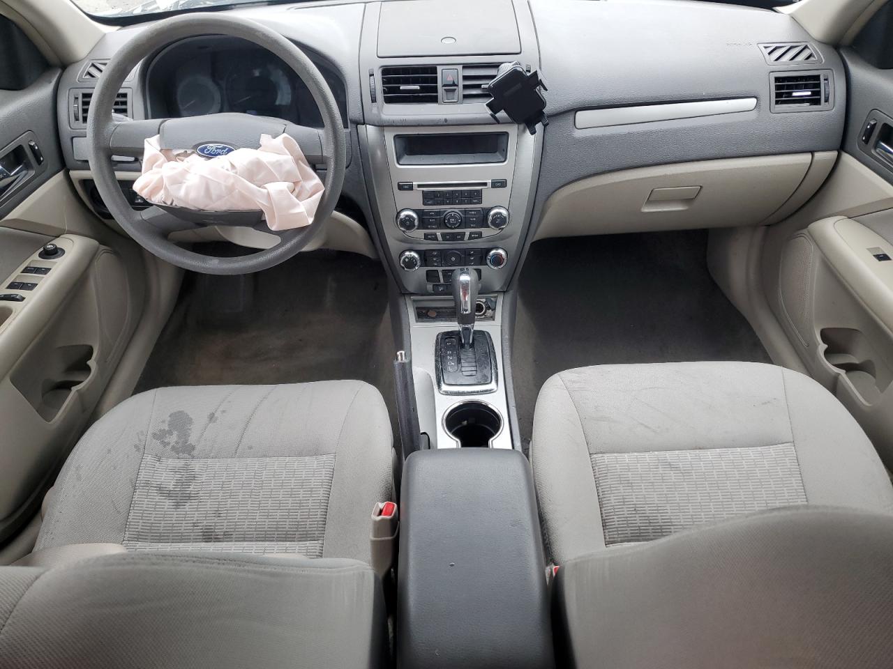 3FAHP0GAXBR137825 2011 Ford Fusion S