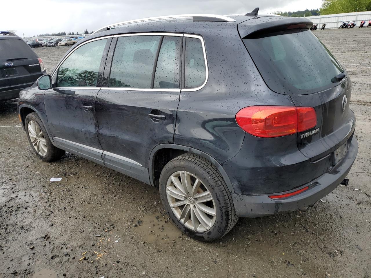 2012 Volkswagen Tiguan S vin: WVGAV7AX0CW512283