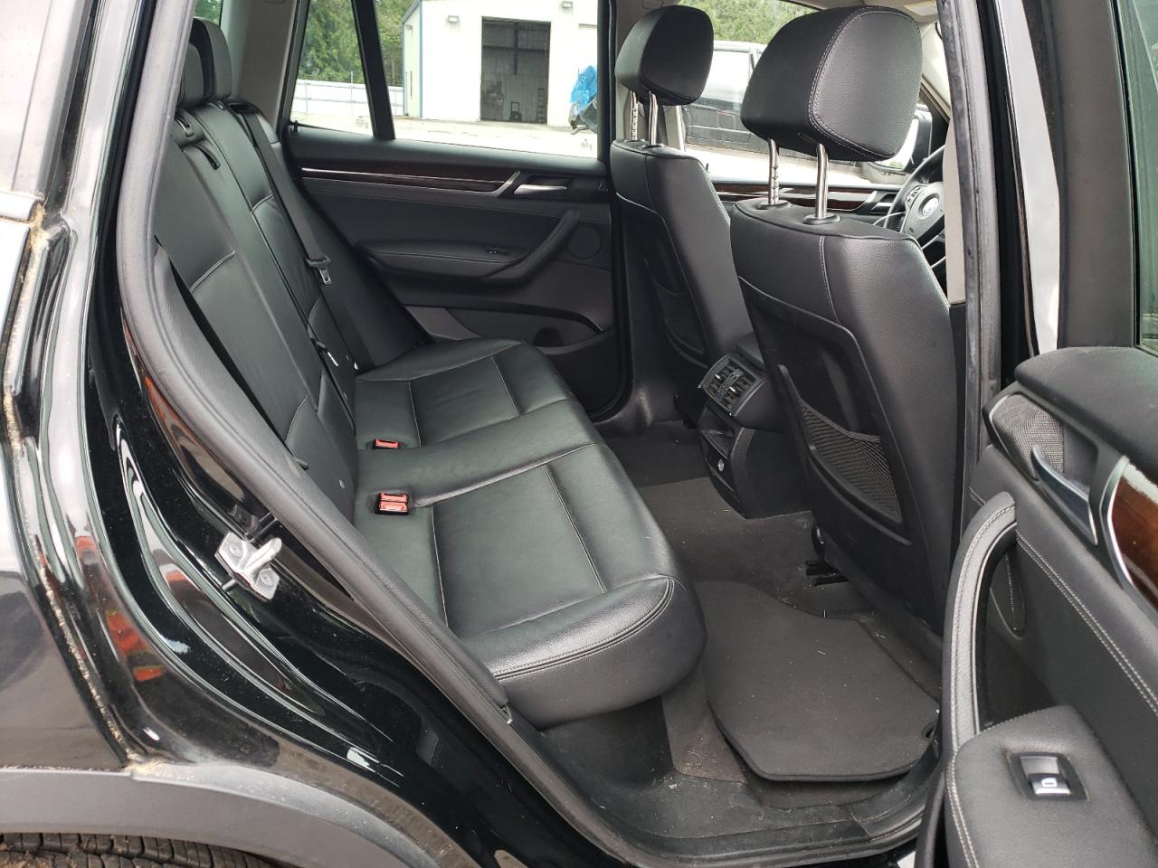 5UXWZ7C3XH0X40180 2017 BMW X3 Sdrive28I