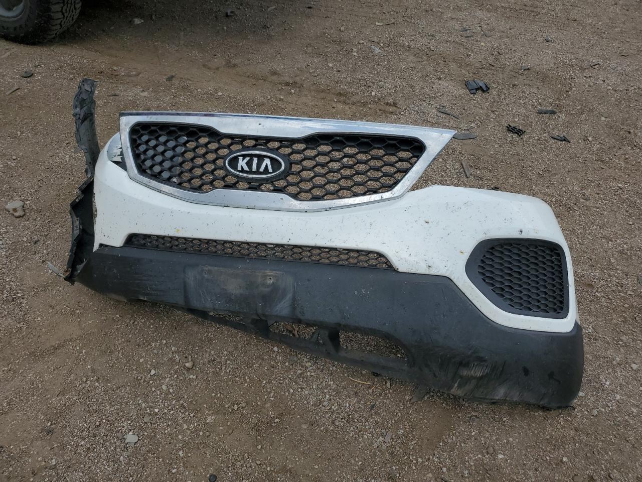 5XYKT3A13BG104195 2011 Kia Sorento Base