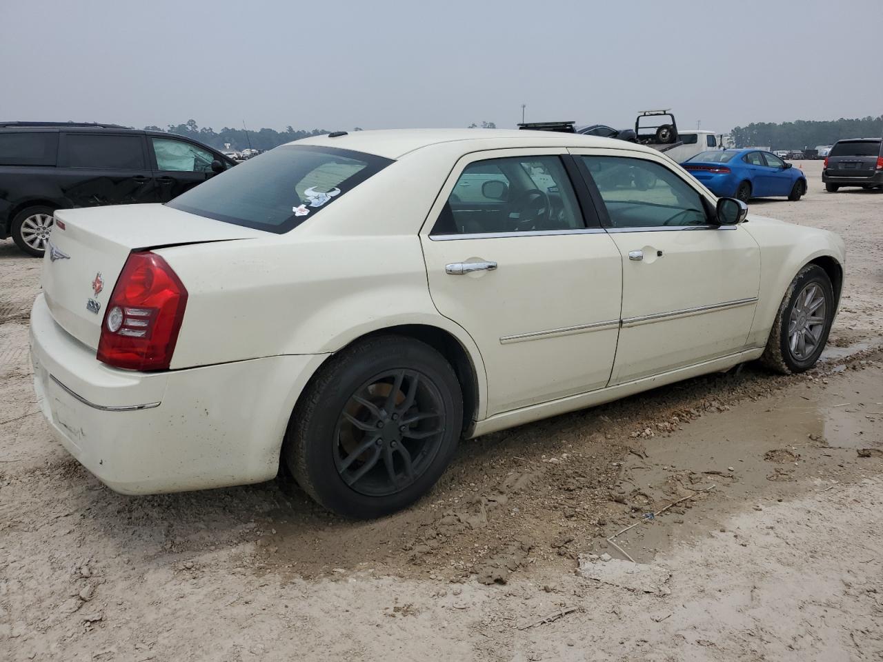 2C3CA5CV6AH325980 2010 Chrysler 300 Touring