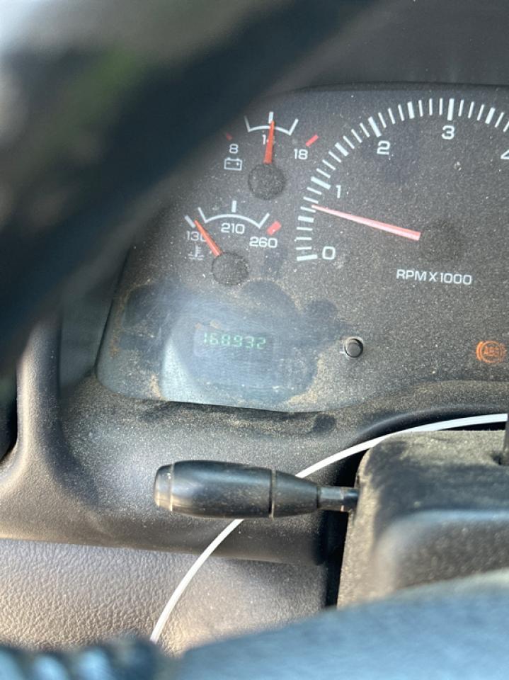 3B7KF23Z82M288136 2002 Dodge Ram 2500