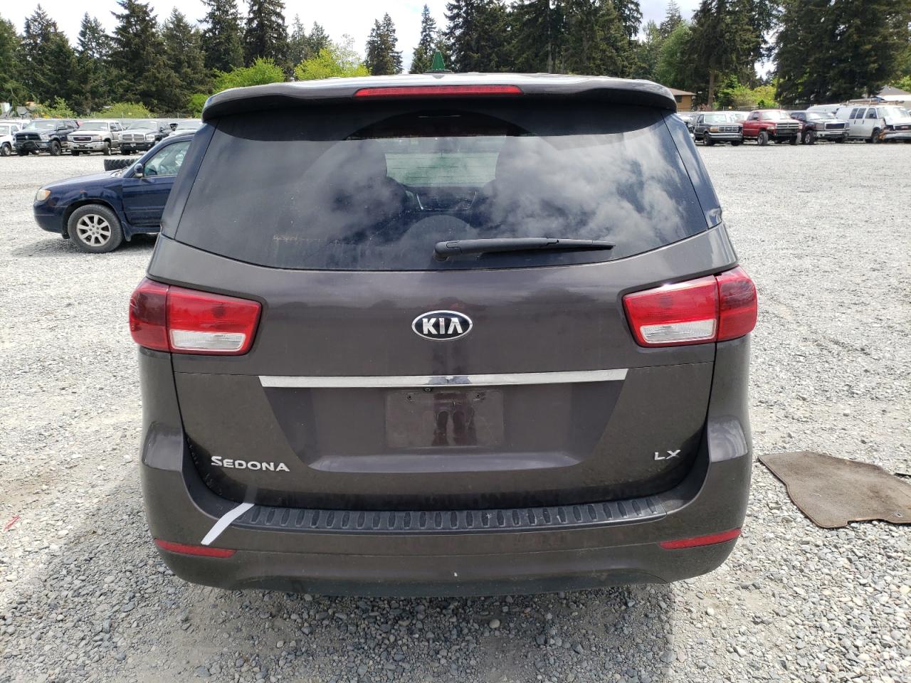 KNDMB5C17H6231905 2017 Kia Sedona Lx