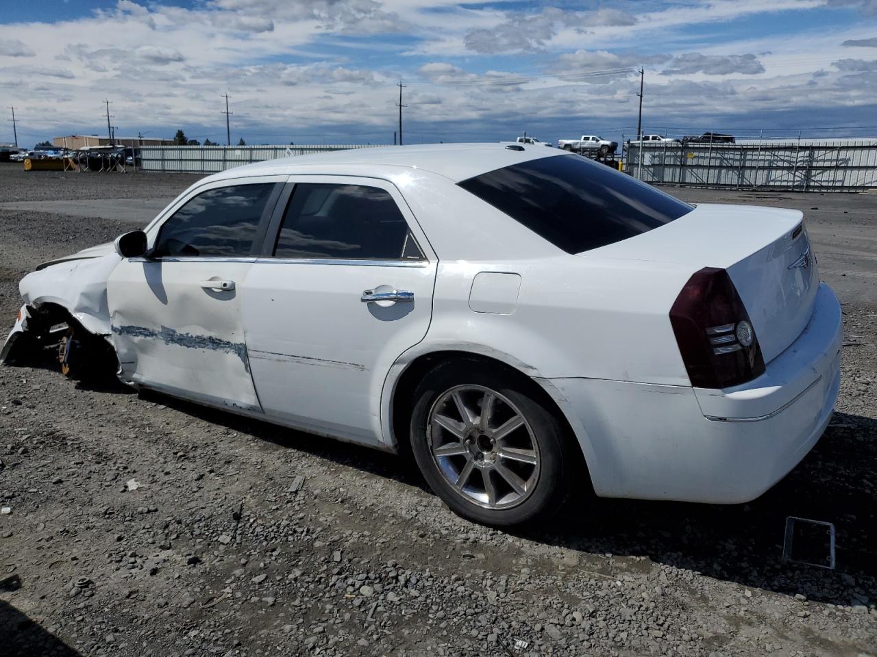 2C3CA5CV0AH324694 2010 Chrysler 300 Touring