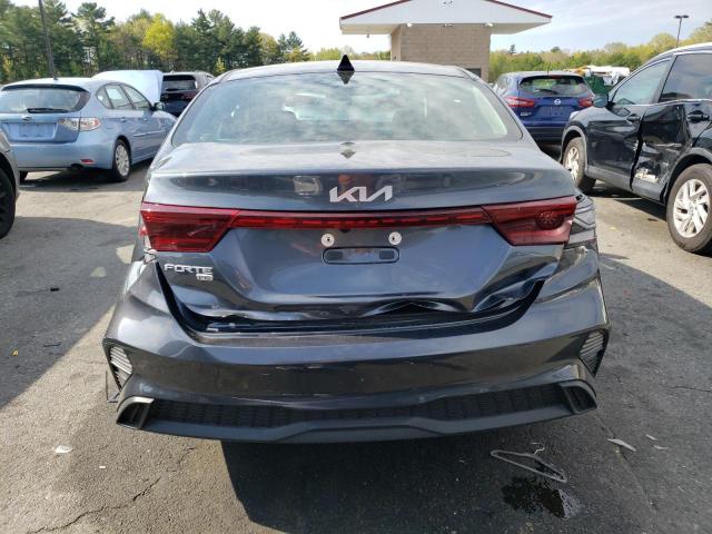 3KPF24AD6RE736796 Kia Forte LX 6