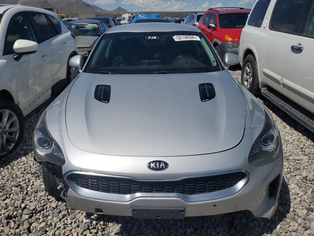 2018 Kia Stinger vin: KNAE15LA9J6011319