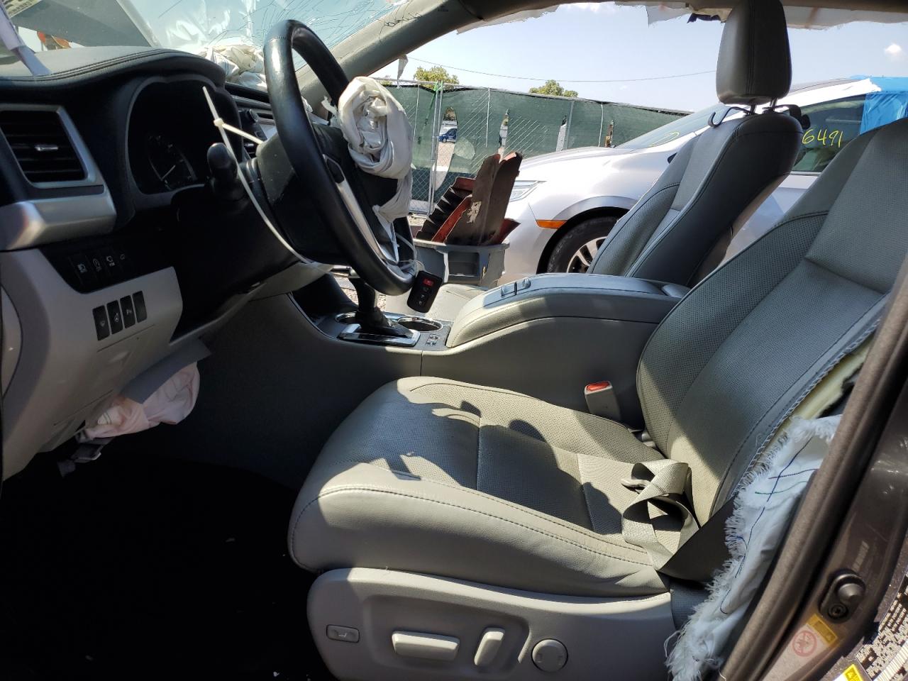 5TDDZRFHXHS375959 2017 Toyota Highlander Limited