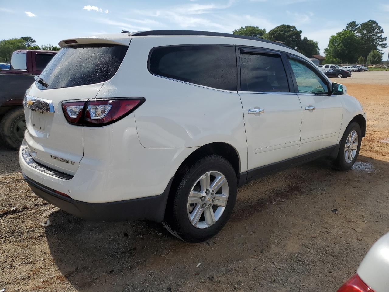 1GNKRHKD6EJ285017 2014 Chevrolet Traverse Lt