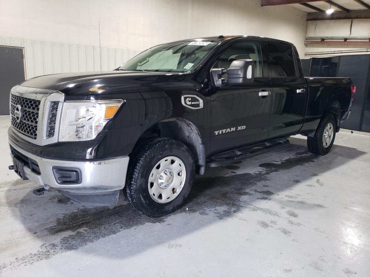 1N6BA1F37JN515320 2018 Nissan Titan Xd S