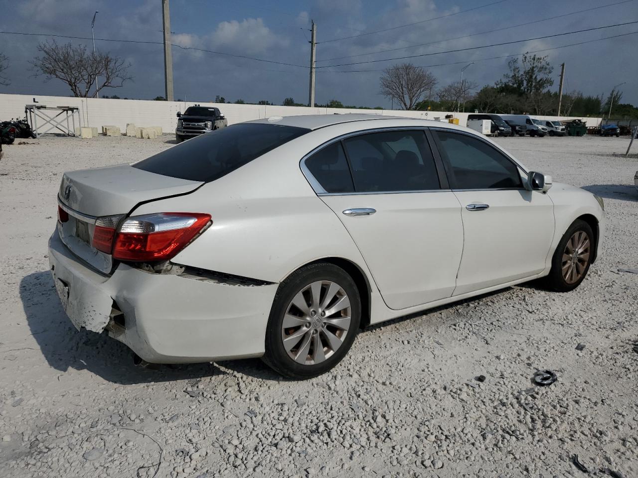 1HGCR2F89EA013389 2014 Honda Accord Exl