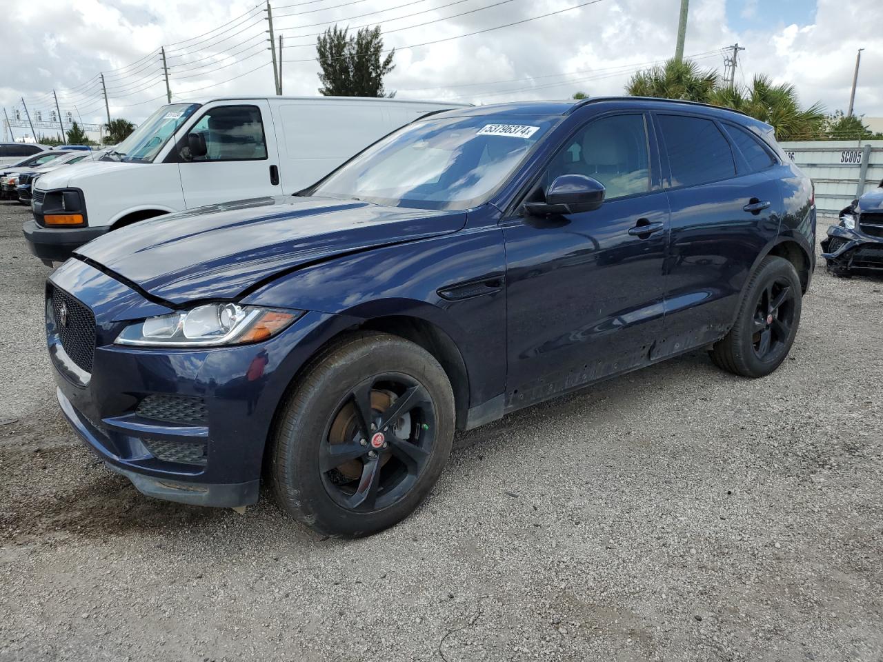 SADCJ2FX7JA264049 2018 Jaguar F-Pace Premium