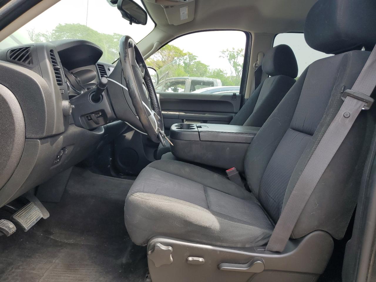 1GCPKSE31BF259796 2011 Chevrolet Silverado K1500 Lt