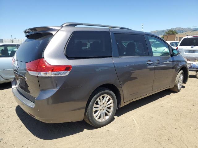 5TDYK3DC8BS072924 2011 Toyota Sienna Xle