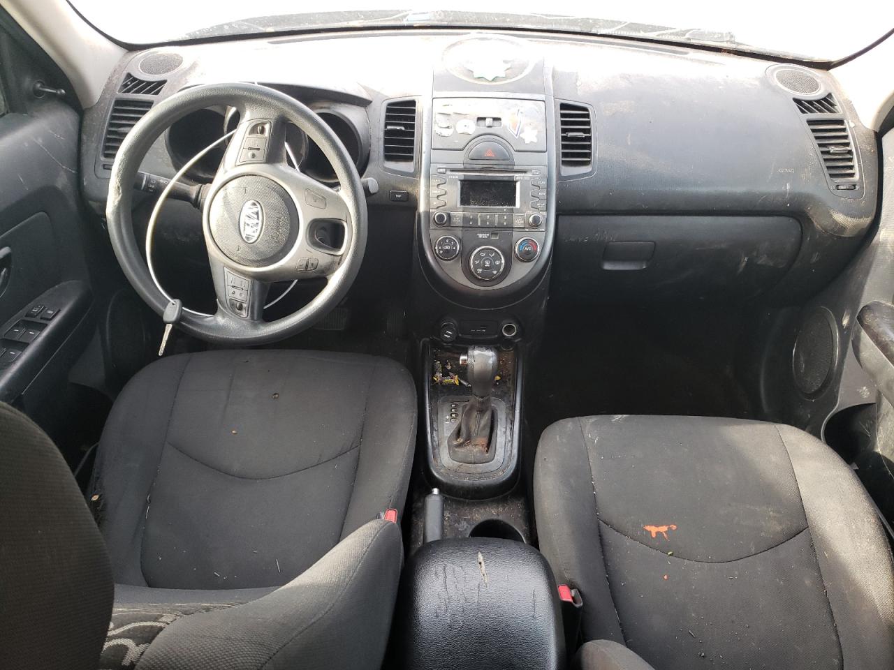 KNDJT2A22B7231130 2011 Kia Soul +