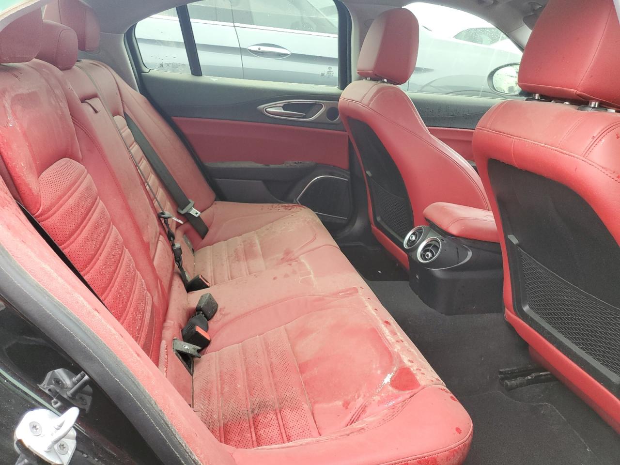 ZARFAECN6J7576895 2018 Alfa Romeo Giulia Ti