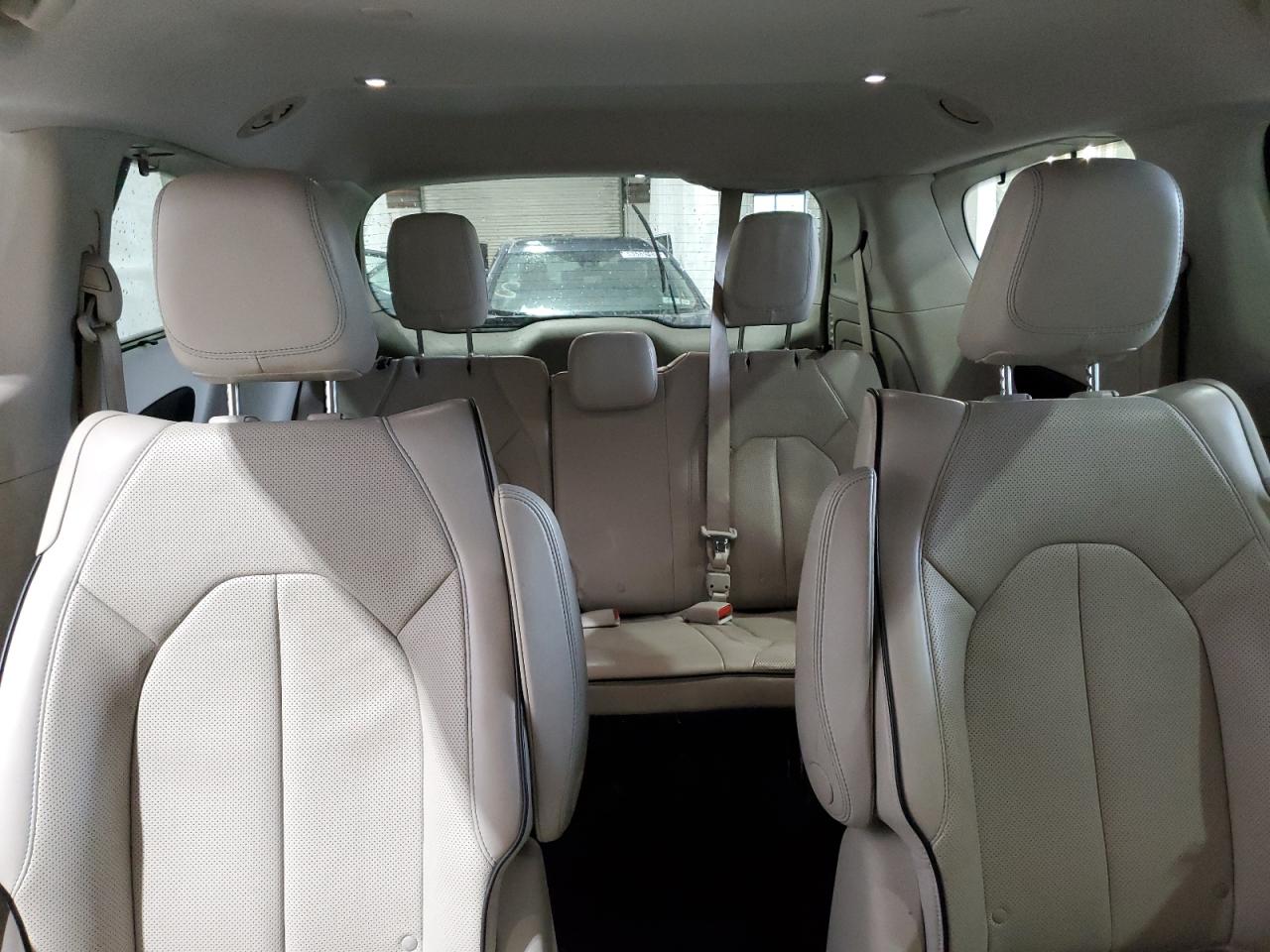 2C4RC1N71JR133447 2018 Chrysler Pacifica Hybrid Limited