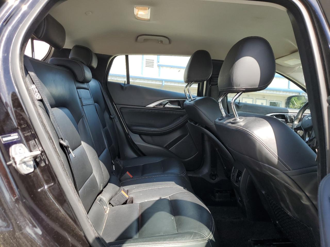 SJKCH5CR6HA030250 2017 Infiniti Qx30 Base