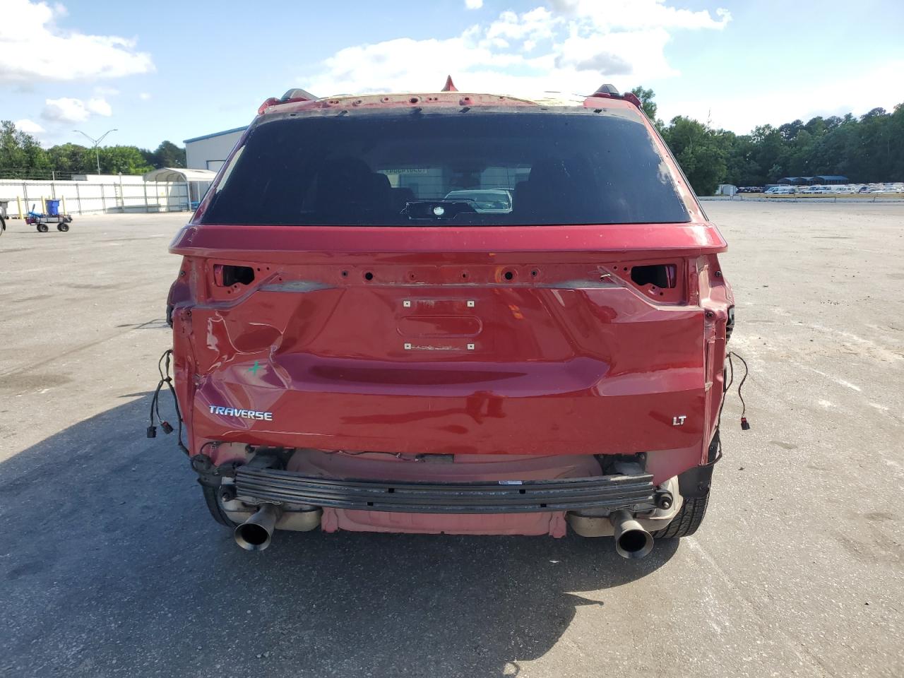 1GNERGKW1KJ179028 2019 Chevrolet Traverse Lt