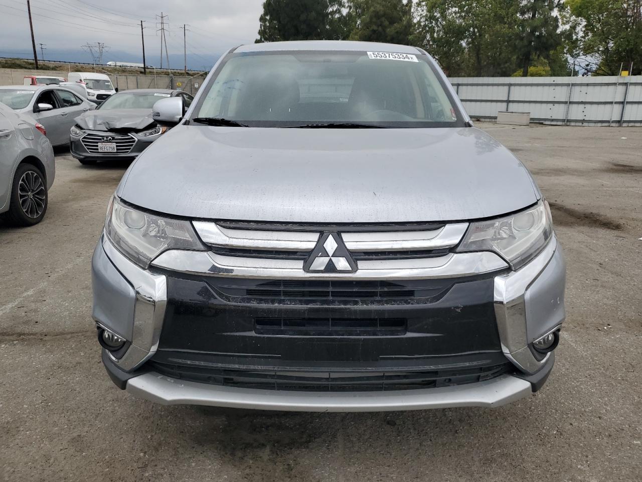 JA4AD3A31GZ002035 2016 Mitsubishi Outlander Se