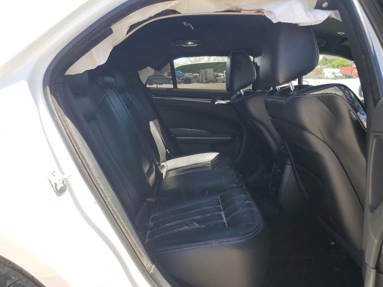 2C3CCAGG0KH573447 2019 Chrysler 300 S