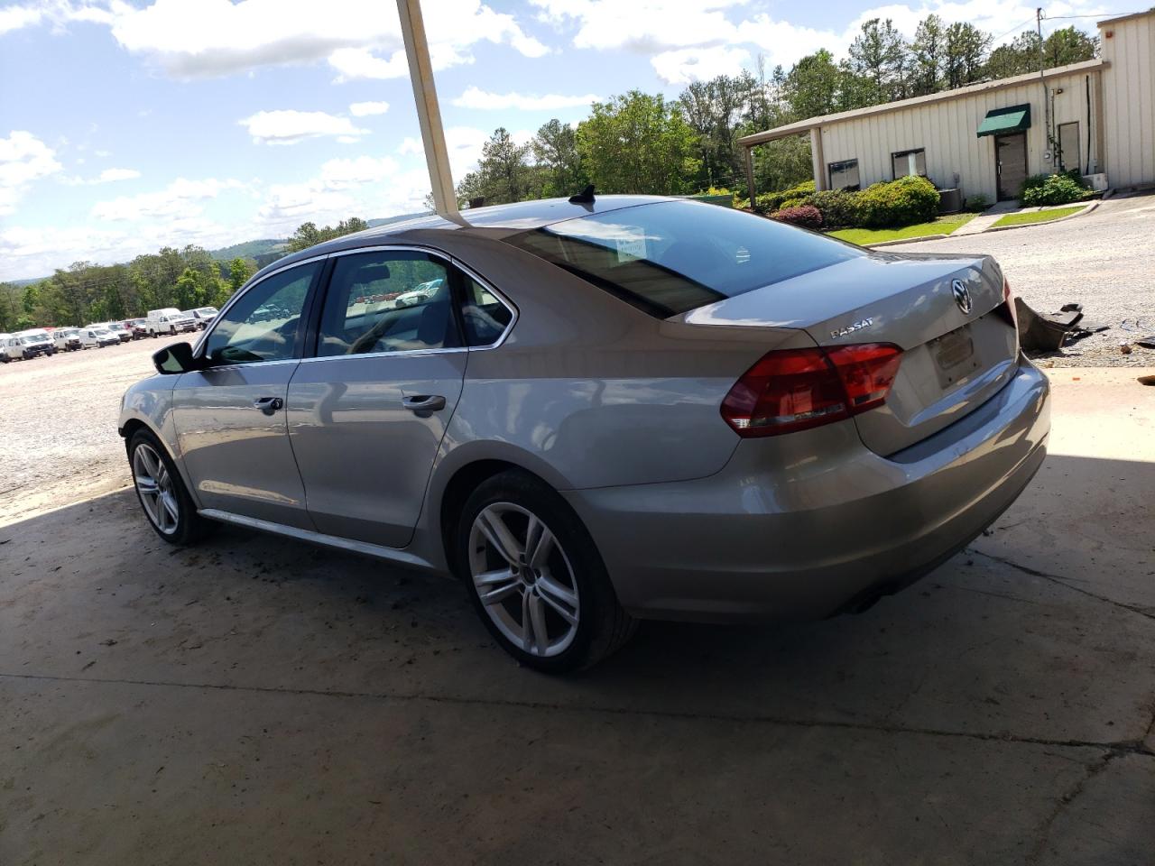 1VWBM7A31DC027658 2013 Volkswagen Passat Se