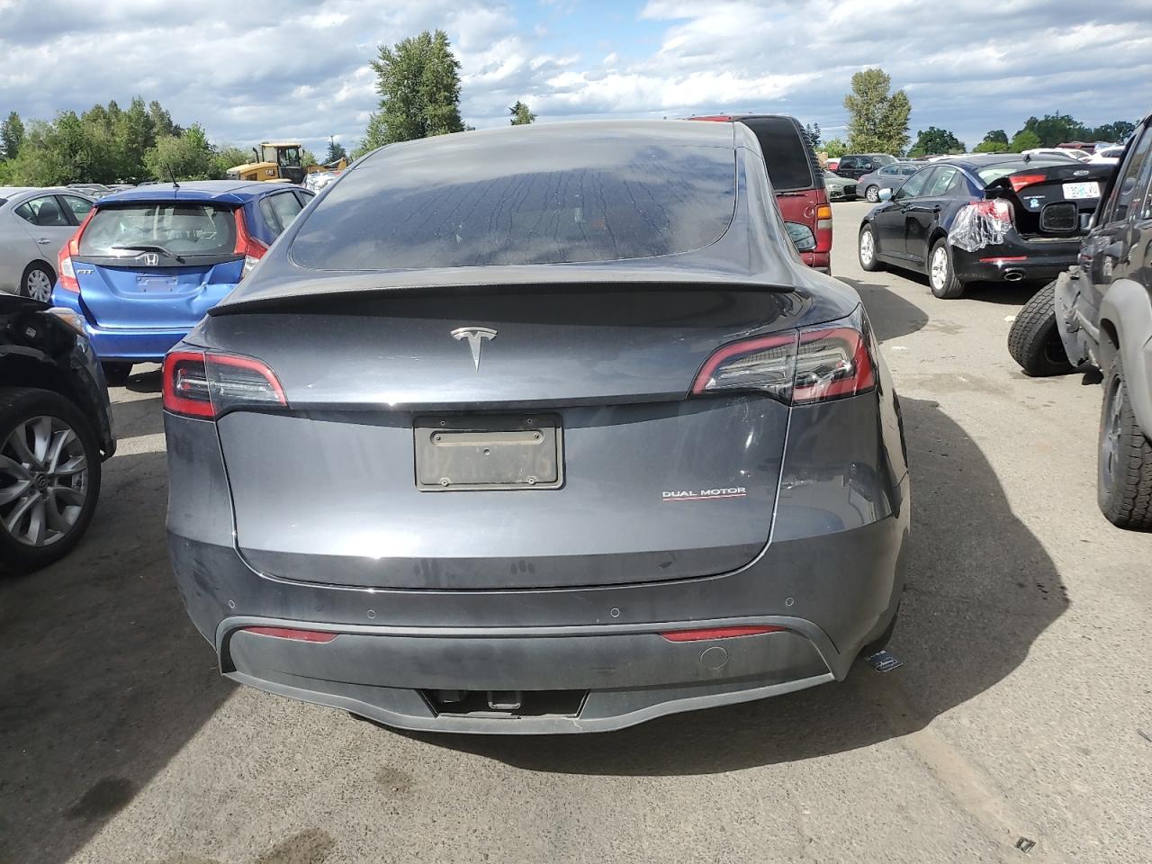 7SAYGDEF7NF339014 2022 Tesla Model Y