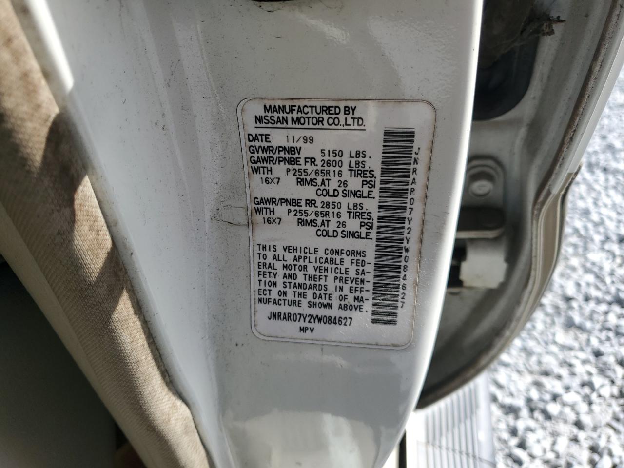 JNRAR07Y2YW084627 2000 Infiniti Qx4