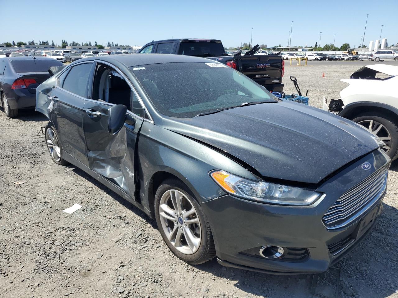 3FA6P0SU2FR147425 2015 Ford Fusion Titanium Phev