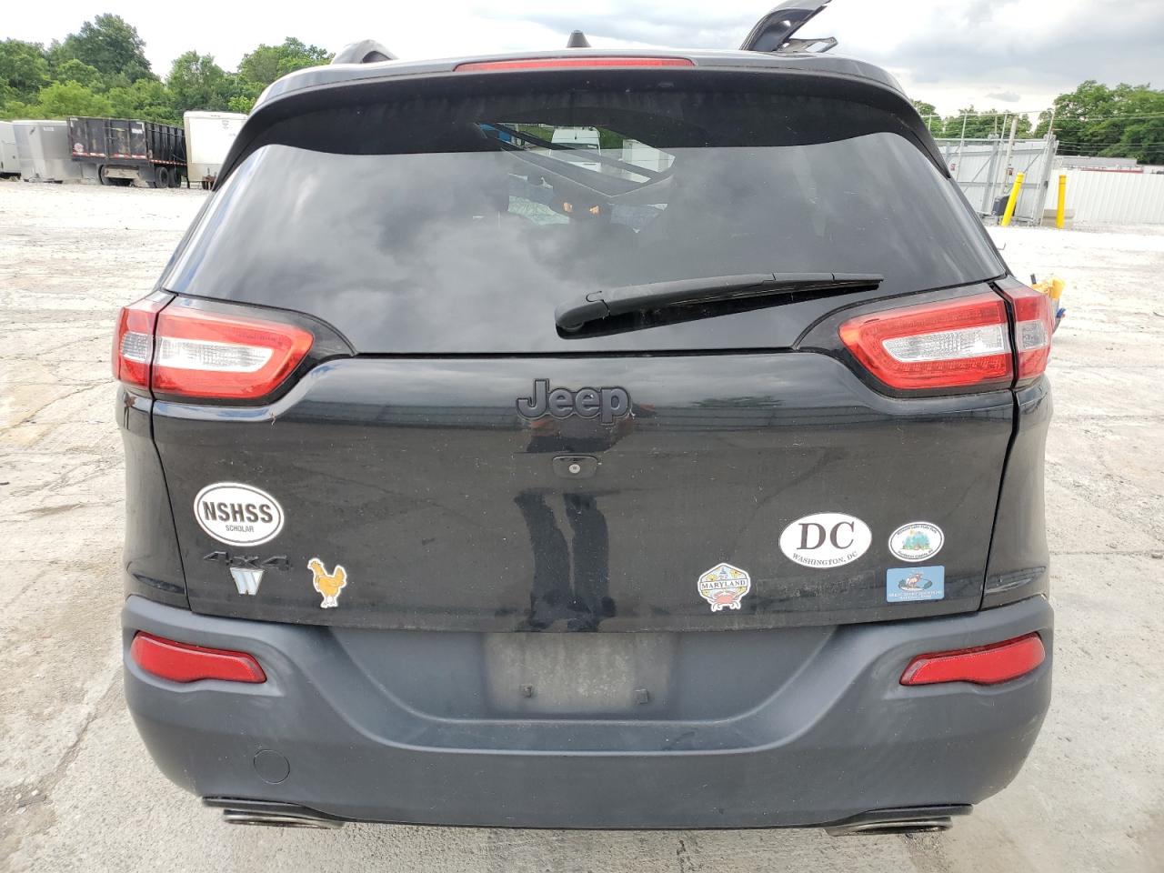 1C4PJMCS6FW774632 2015 Jeep Cherokee Latitude