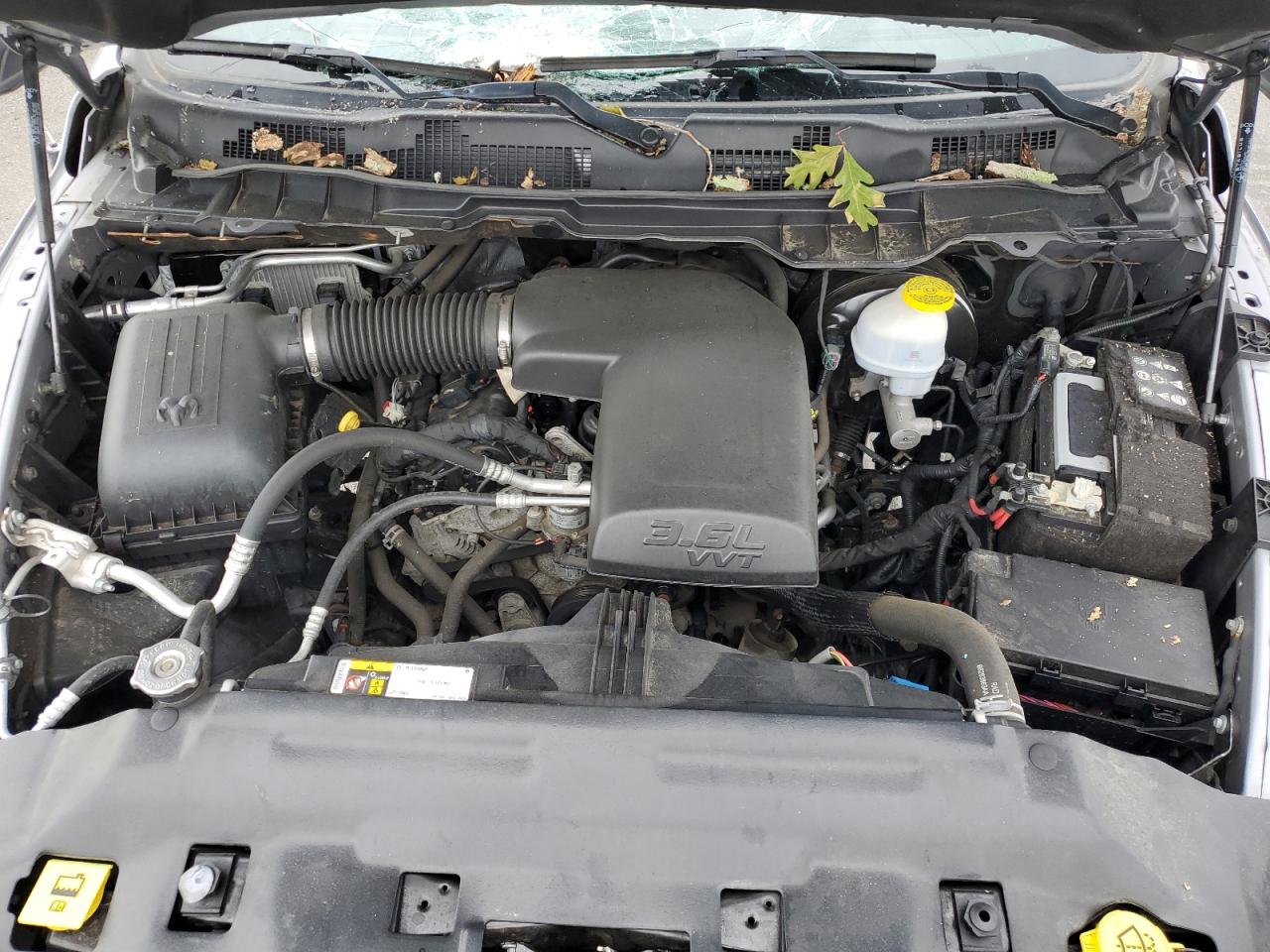 1C6RR7LG5MS532814 2021 Ram 1500 Classic Slt