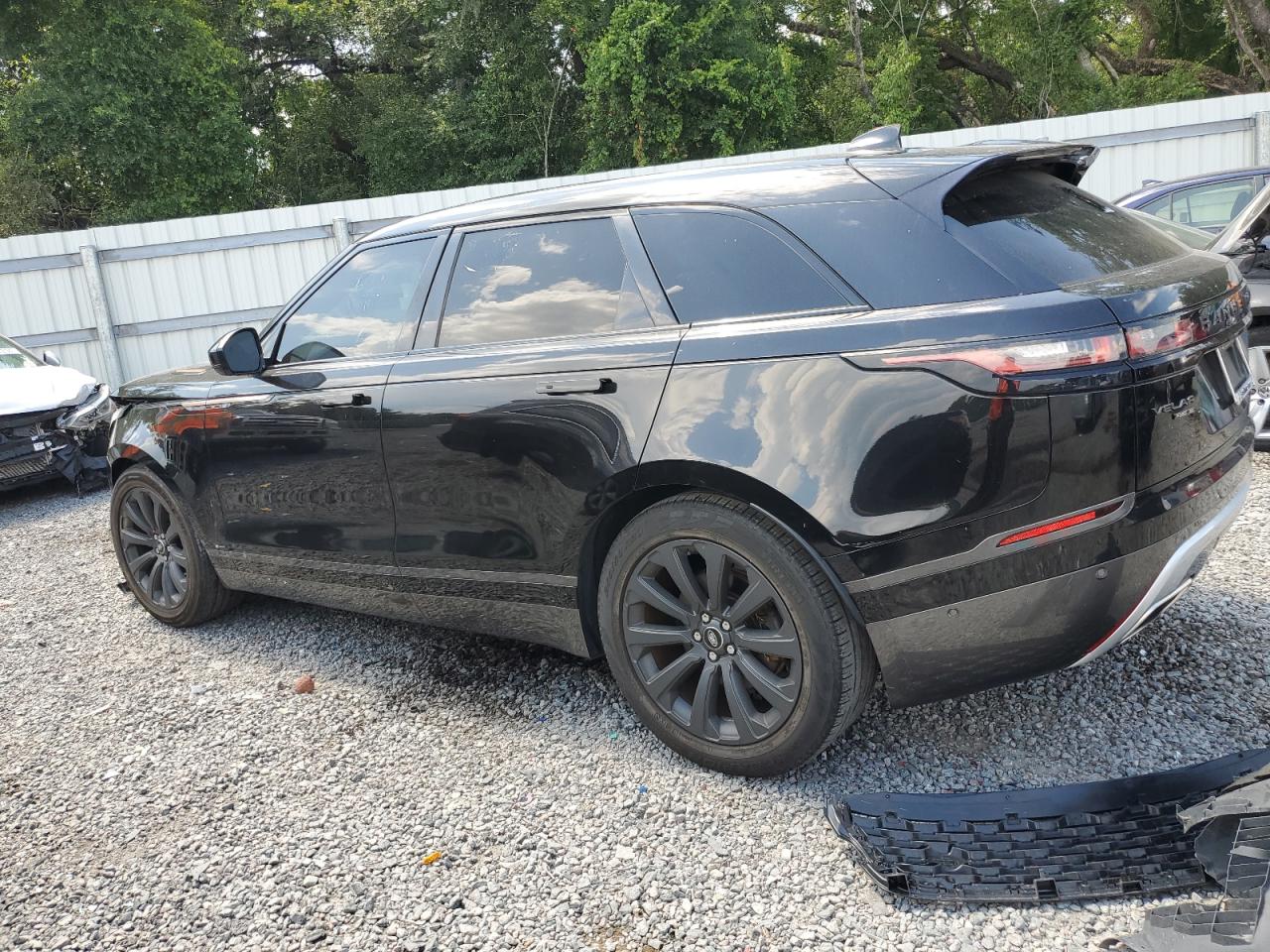 2018 Land Rover Range Rover Velar R-Dynamic Se vin: SALYL2RV8JA739366