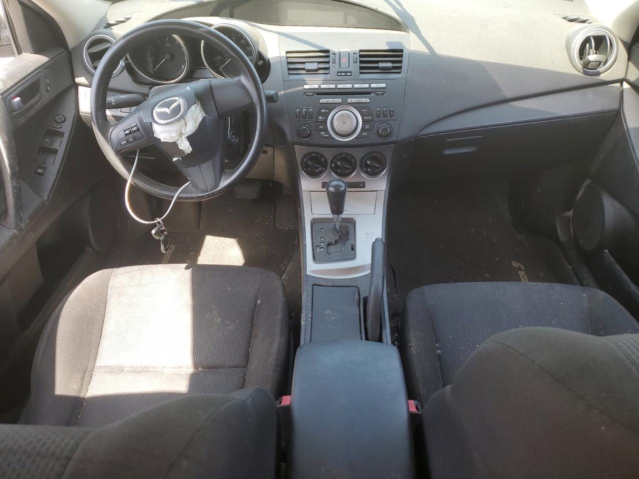 JM1BL1UF3B1450078 2011 Mazda 3 I