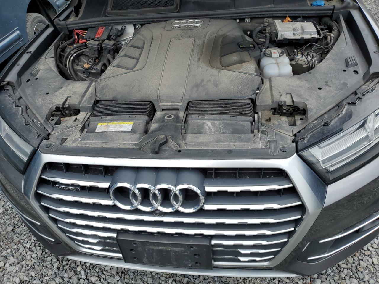 WA1LAAF75JD052717 2018 Audi Q7 Premium Plus