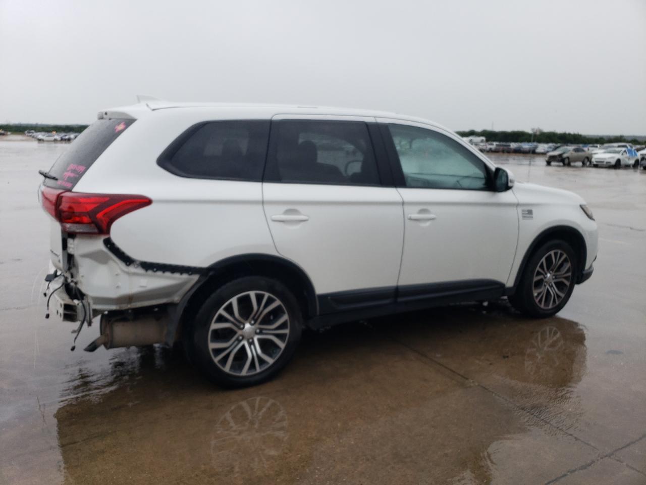 JA4AD3A36JZ022174 2018 Mitsubishi Outlander Se