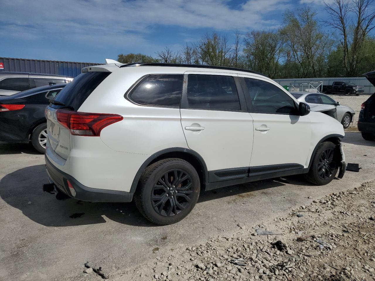 JA4AD3A33JZ020849 2018 Mitsubishi Outlander Se