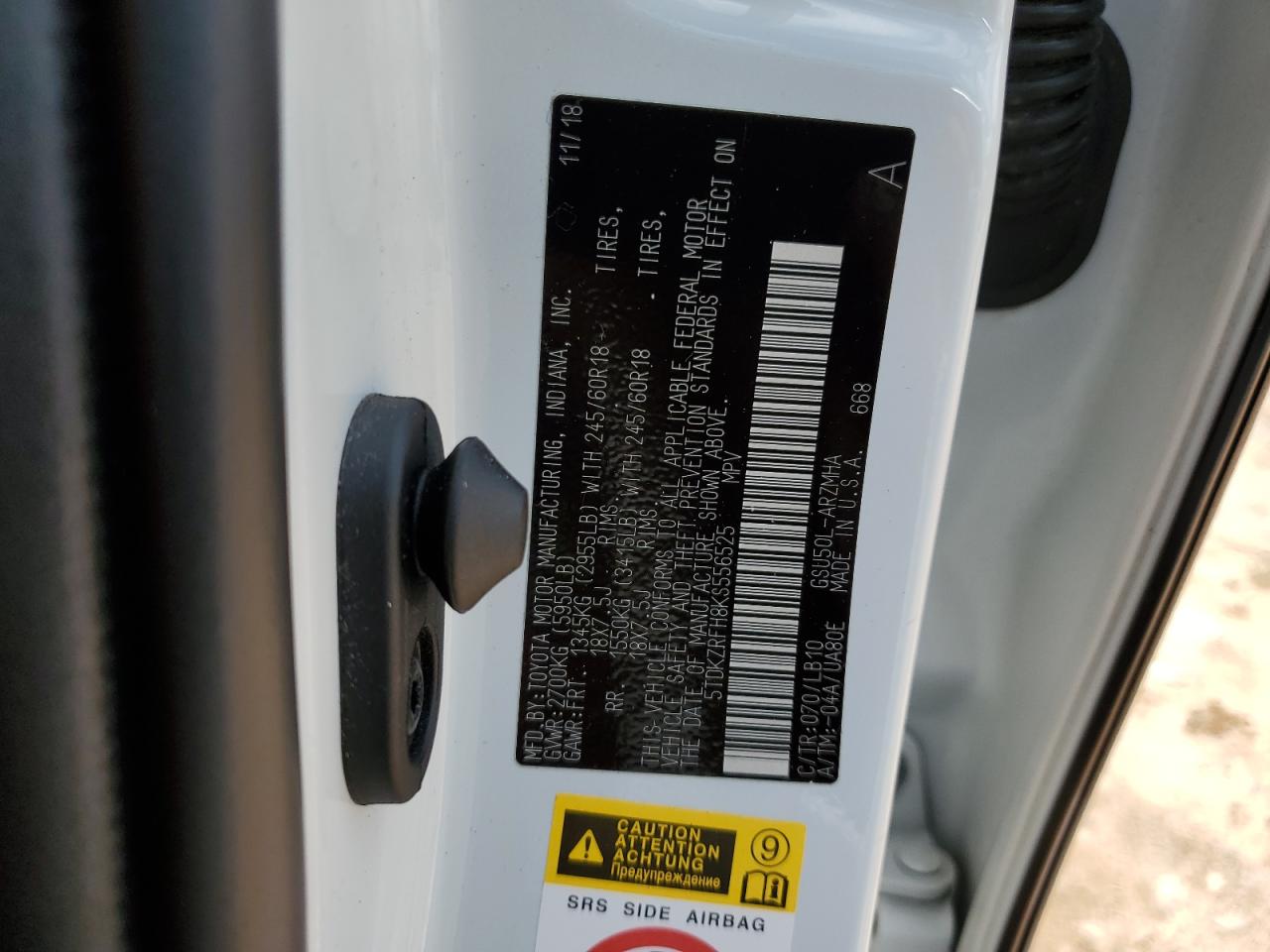 5TDKZRFH8KS556525 2019 Toyota Highlander Se